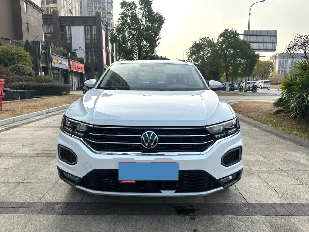 2022 Volkswagen T-Roc 1.4T 150HP L4 7DCT,autocango,china used car exporter,china ev exporter,chinese used car exporter,chinese used ev exporter
