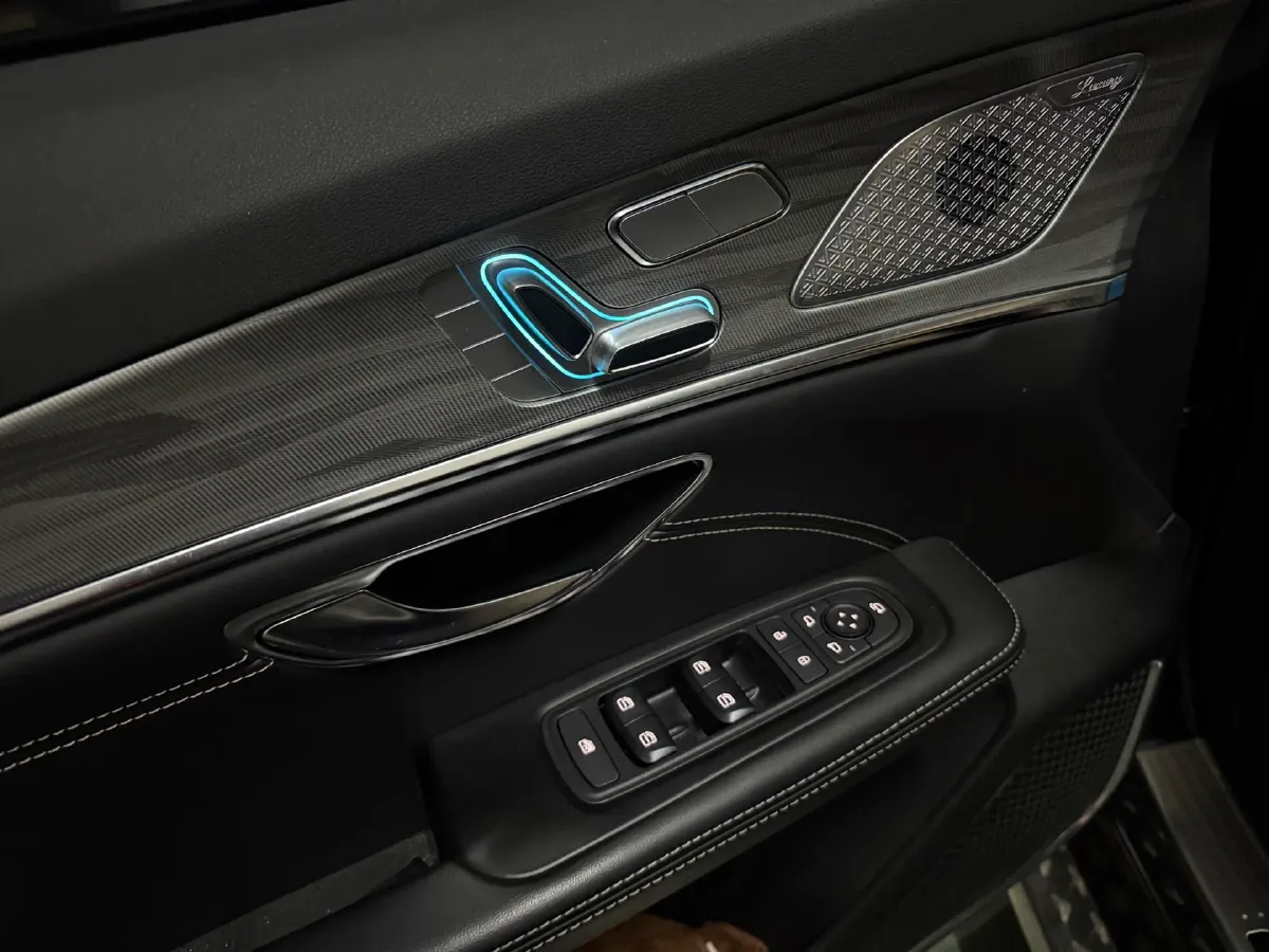 2023 ChangAn Oshan X7 Plus 1.5T 188HP L4 7DCT,autocango,china used car exporter,china ev exporter,chinese used car exporter,chinese used ev exporter