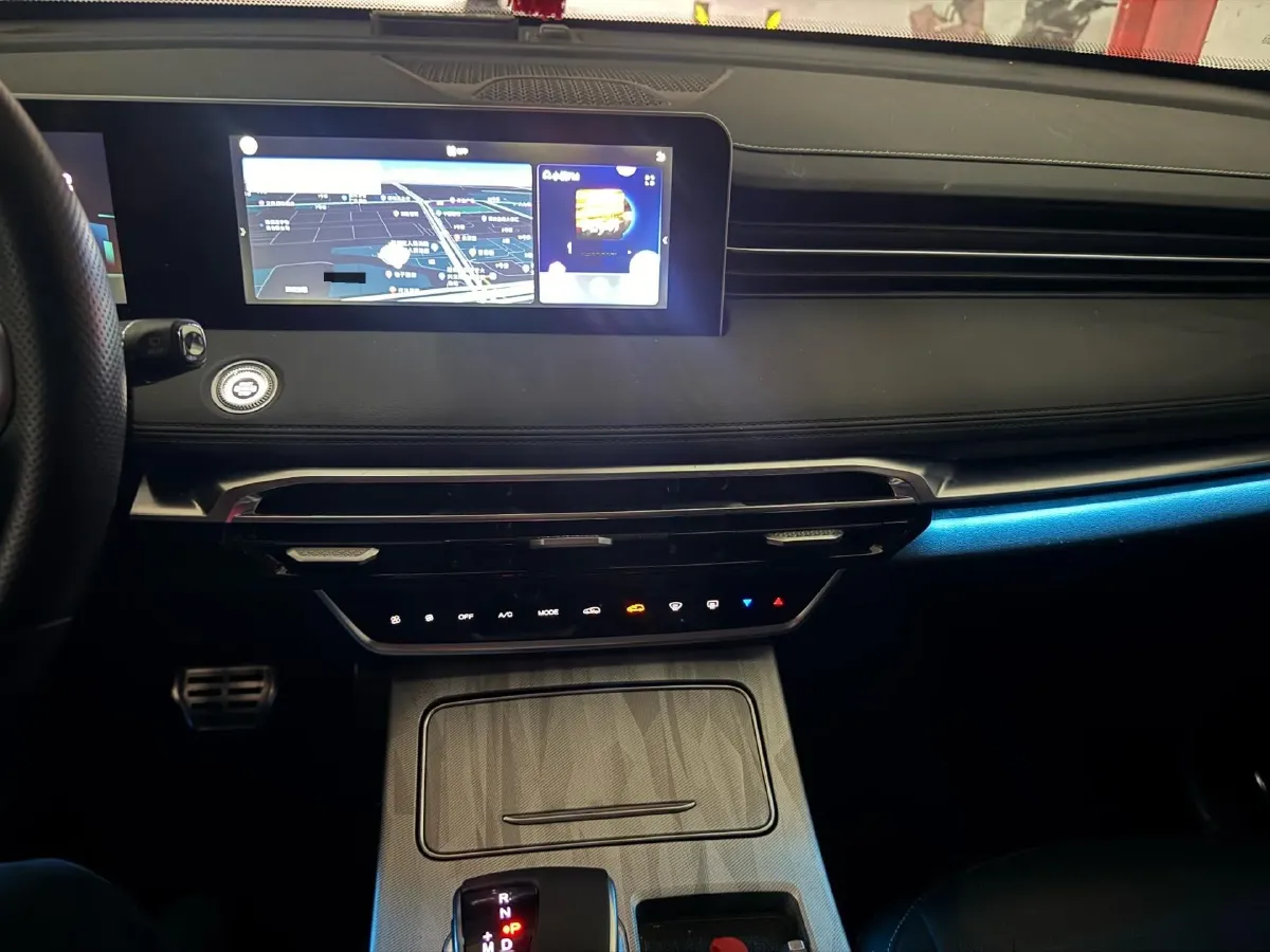 2023 ChangAn Oshan X7 Plus 1.5T 188HP L4 7DCT,autocango,china used car exporter,china ev exporter,chinese used car exporter,chinese used ev exporter