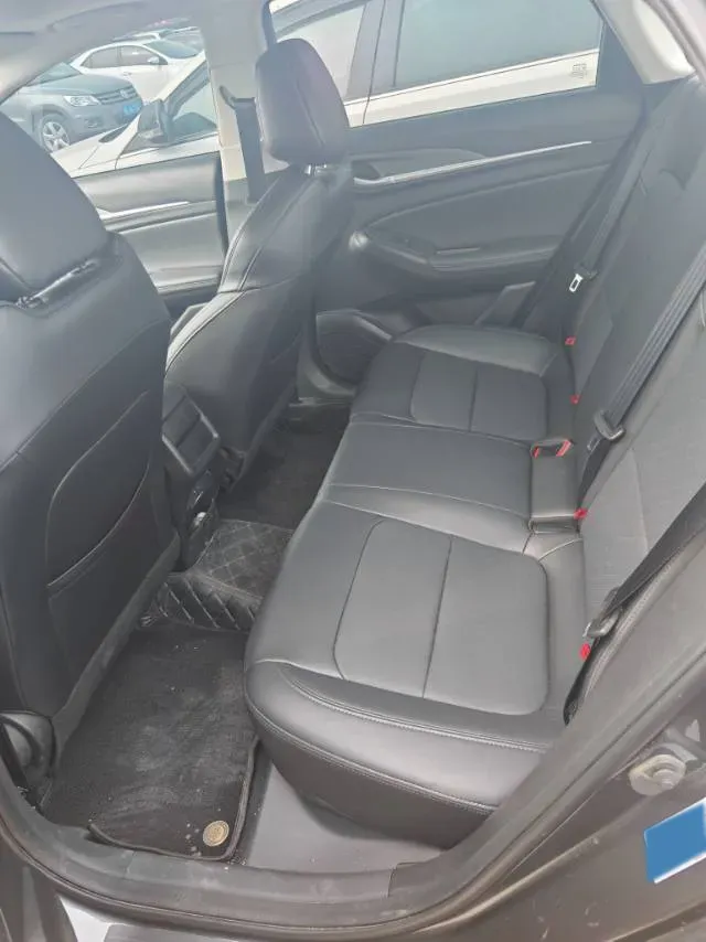 2025 ChangAn Eado 1.5L 110HP L4 5MT,autocango,china used car exporter,china ev exporter,chinese used car exporter,chinese used ev exporter