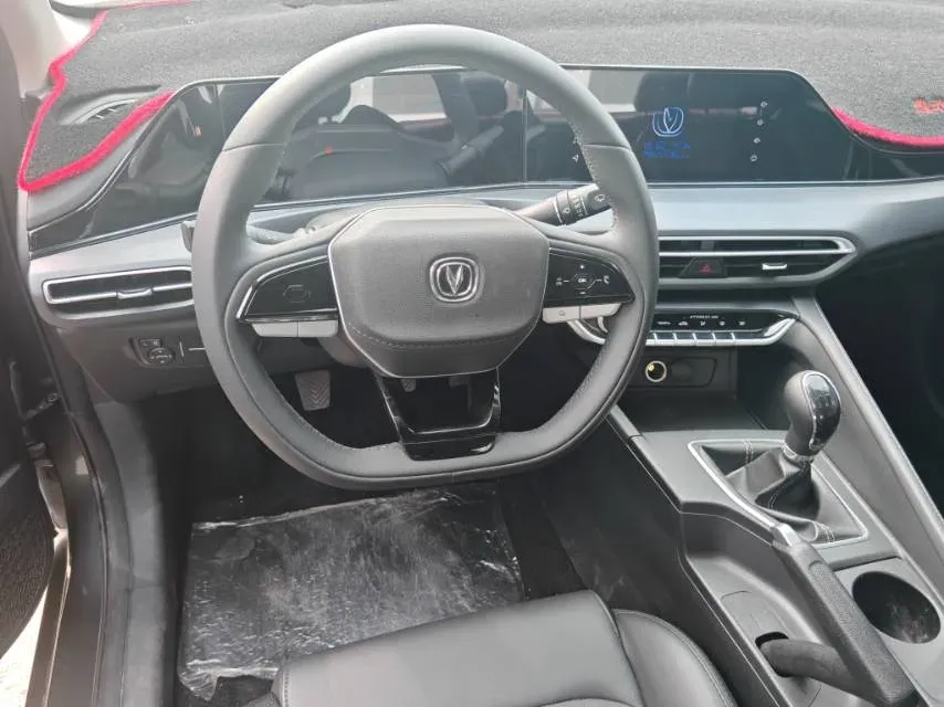 2025 ChangAn Eado 1.5L 110HP L4 5MT,autocango,china used car exporter,china ev exporter,chinese used car exporter,chinese used ev exporter