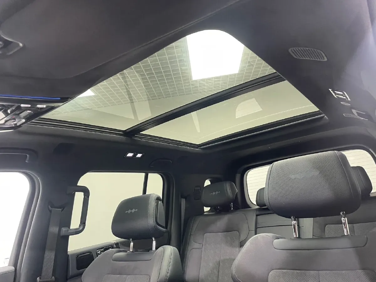 2023 Toyota Crown Kluger 2.5L 189HP L4 E-CVT Hybrid,autocango,china used car exporter,china ev exporter,chinese used car exporter,chinese used ev exporter