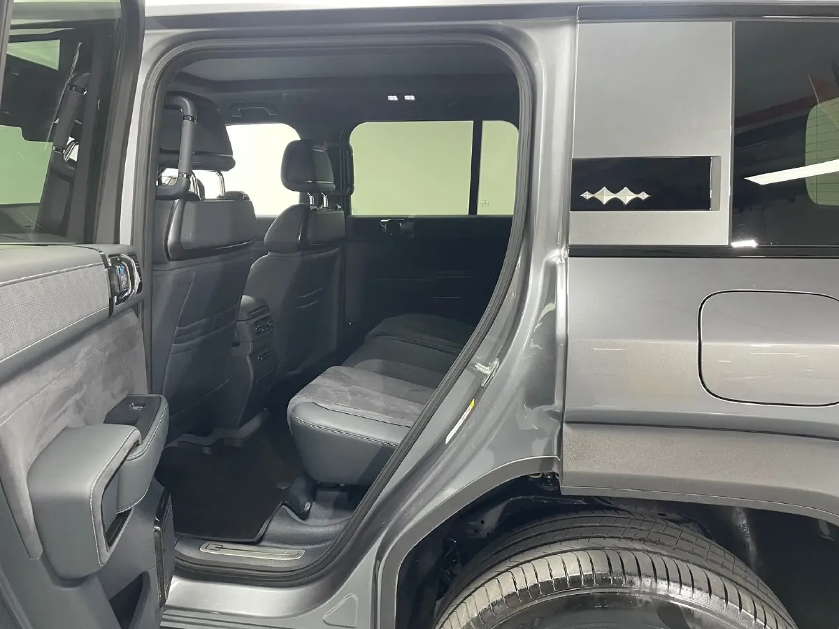 2023 Toyota Crown Kluger 2.5L 189HP L4 E-CVT Hybrid,autocango,china used car exporter,china ev exporter,chinese used car exporter,chinese used ev exporter