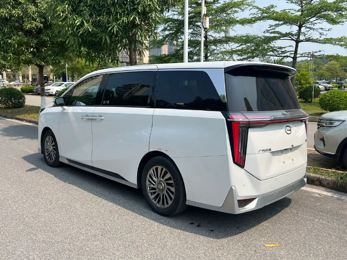 2023 GAC Trumpchi M8 2.0T 252HP L4 8AT,autocango,china used car exporter,china ev exporter,chinese used car exporter,chinese used ev exporter