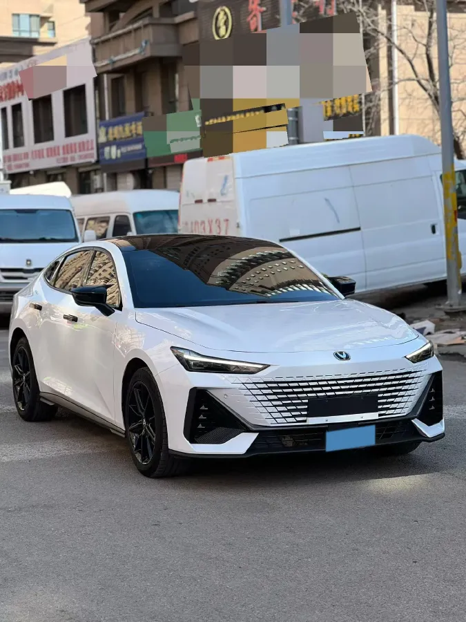 2023 ChangAn UNI-V 1.5T 188HP L4 7DCT,autocango,china used car exporter,china ev exporter,chinese used car exporter,chinese used ev exporter