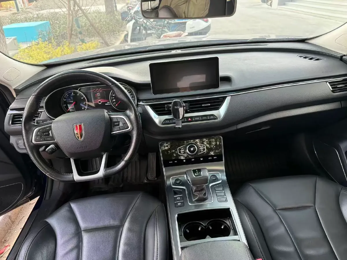 2020 HongQi H5 1.5T 169HP L4 7DCT,autocango,china used car exporter,china ev exporter,chinese used car exporter,chinese used ev exporter