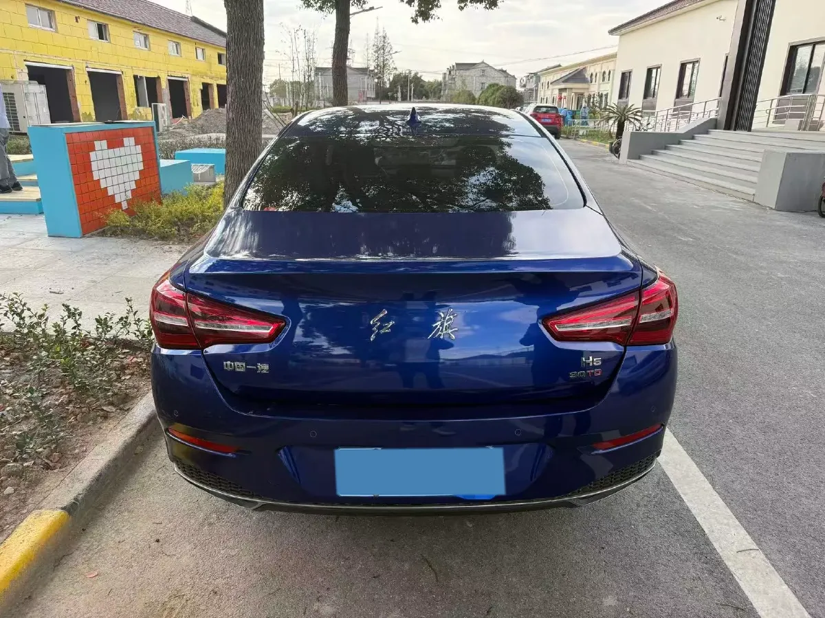 2020 HongQi H5 1.5T 169HP L4 7DCT,autocango,china used car exporter,china ev exporter,chinese used car exporter,chinese used ev exporter