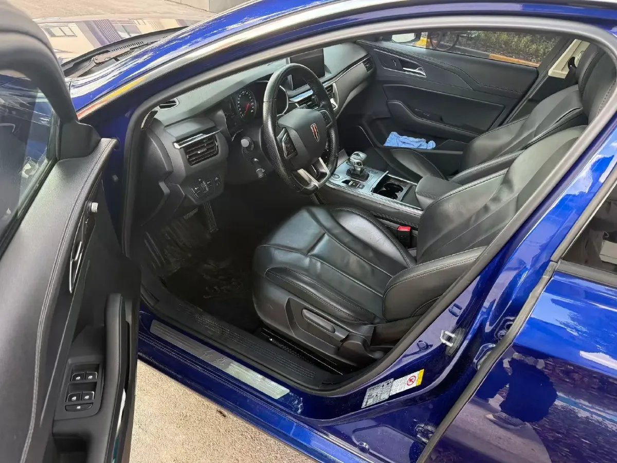 2020 HongQi H5 1.5T 169HP L4 7DCT,autocango,china used car exporter,china ev exporter,chinese used car exporter,chinese used ev exporter