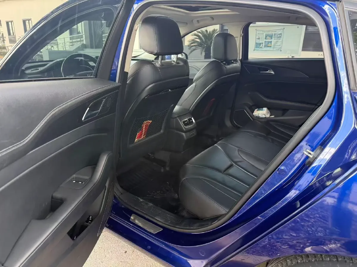 2020 HongQi H5 1.5T 169HP L4 7DCT,autocango,china used car exporter,china ev exporter,chinese used car exporter,chinese used ev exporter