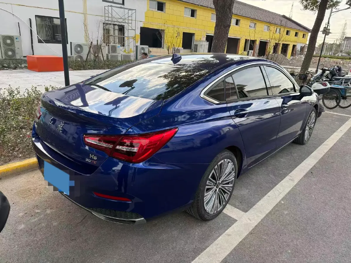 2020 HongQi H5 1.5T 169HP L4 7DCT,autocango,china used car exporter,china ev exporter,chinese used car exporter,chinese used ev exporter