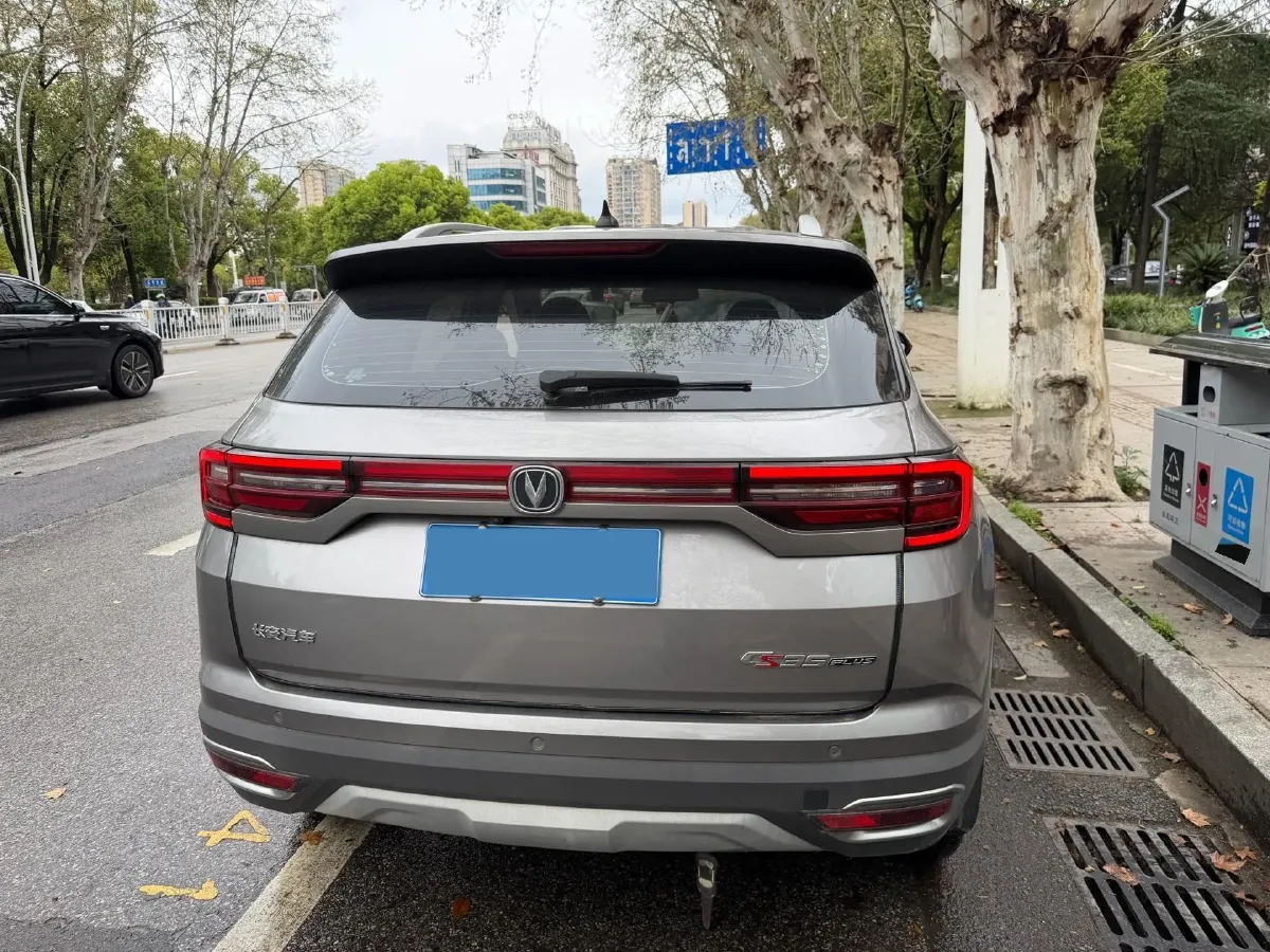 2019 ChangAn CS35 Plus 1.6L 128HP L4 5MT,autocango,china used car exporter,china ev exporter,chinese used car exporter,chinese used ev exporter