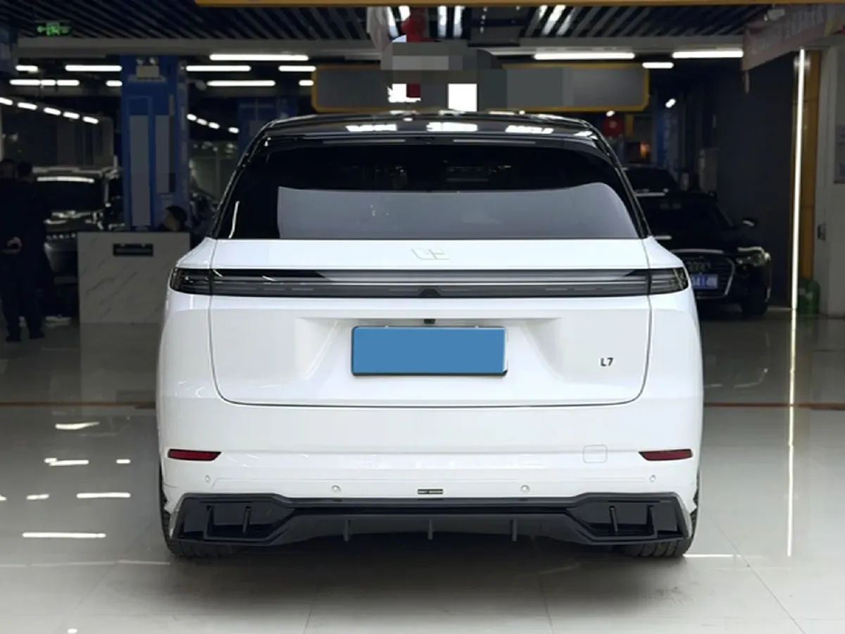 2024 Li L8 Range Extended 154HP REEV 42.8KWH,autocango,china used car exporter,china ev exporter,chinese used car exporter,chinese used ev exporter