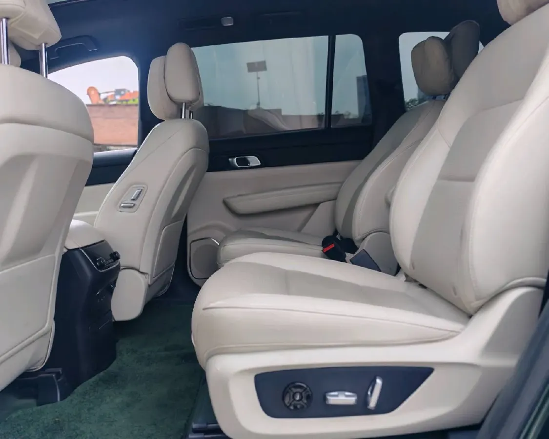 2021 Li ONE Range Extended 131HP REEV 40.5KWH,autocango,china used car exporter,china ev exporter,chinese used car exporter,chinese used ev exporter