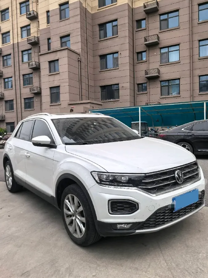 2022 Volkswagen T-Roc 1.4T 150HP L4 7DCT,autocango,china used car exporter,china ev exporter,chinese used car exporter,chinese used ev exporter