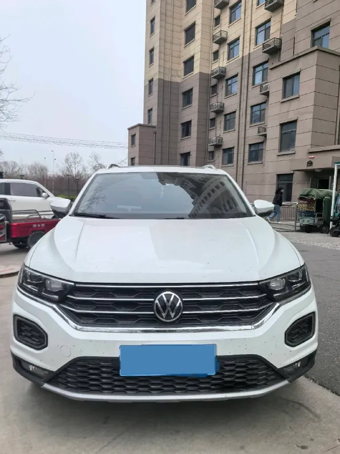 2022 Volkswagen T-Roc 1.4T 150HP L4 7DCT,autocango,china used car exporter,china ev exporter,chinese used car exporter,chinese used ev exporter