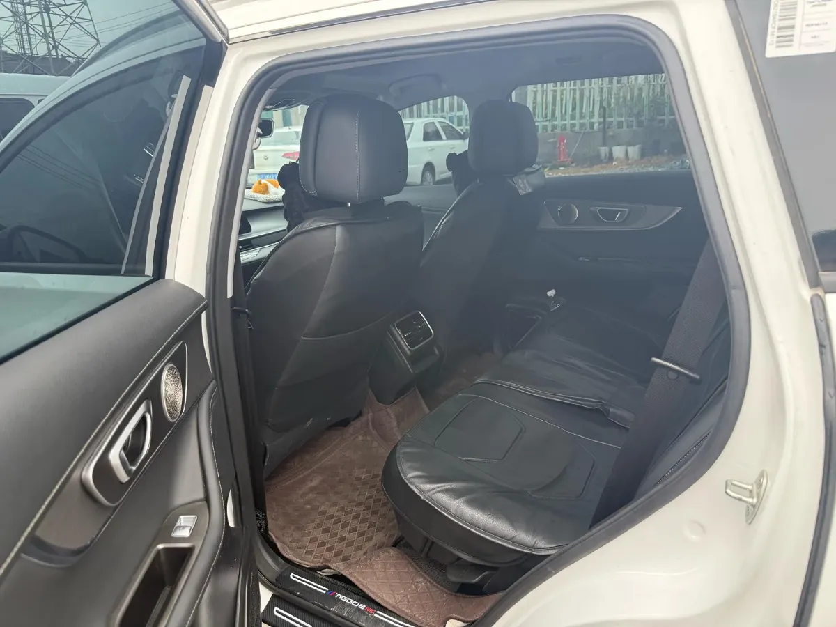 2025 Chery Tiggo 8 PRO 1.6T 197HP L4 7DCT,autocango,china used car exporter,china ev exporter,chinese used car exporter,chinese used ev exporter