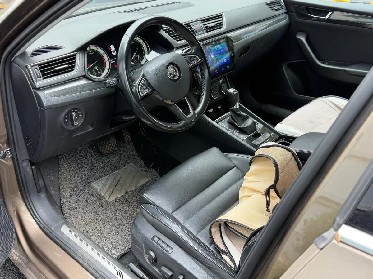 2018 Skoda Kodiak 1.8T 180HP L4 7DCT,autocango,china used car exporter,china ev exporter,chinese used car exporter,chinese used ev exporter