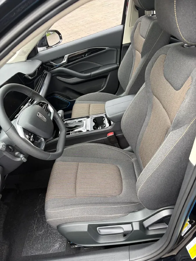 2025 Bestune B70 1.5T 169HP L4 7DCT,autocango,china used car exporter,china ev exporter,chinese used car exporter,chinese used ev exporter