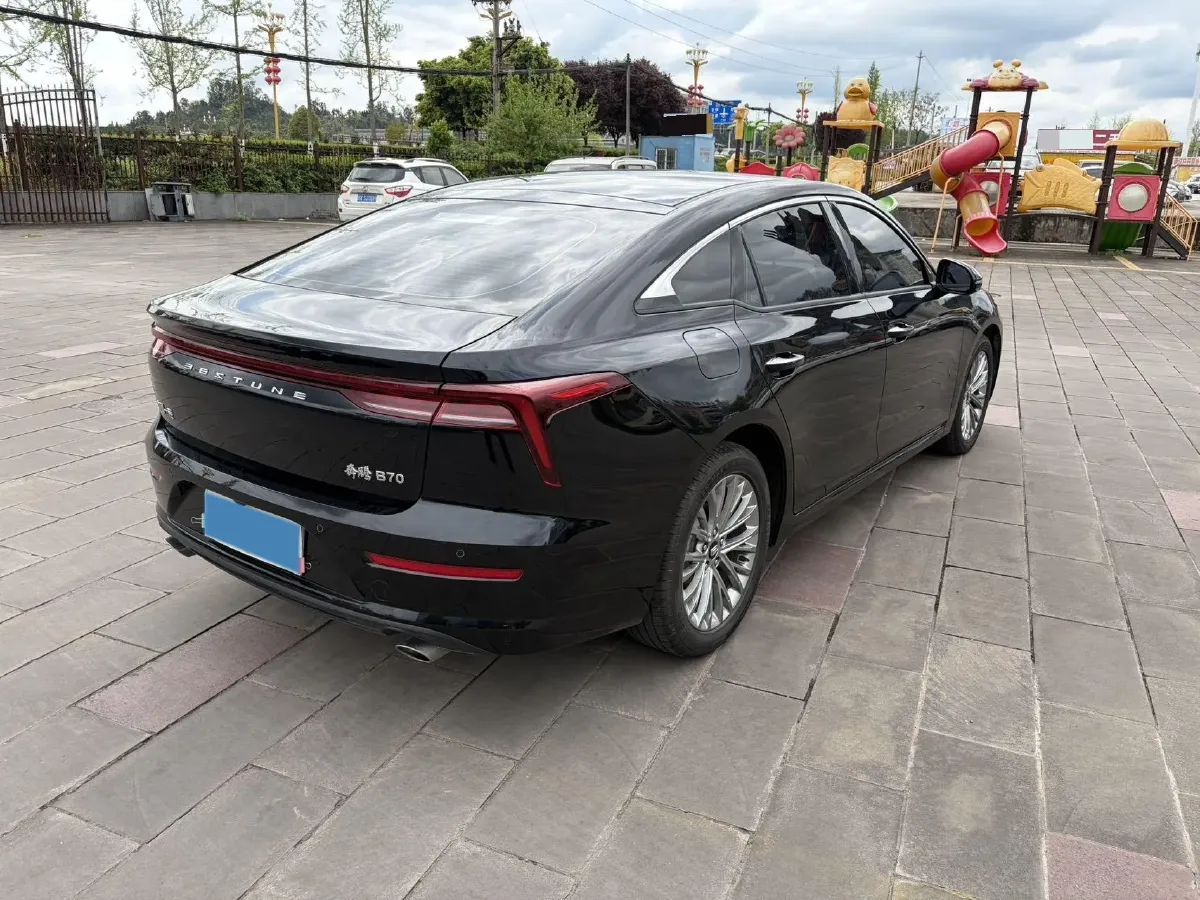 2025 Bestune B70 1.5T 169HP L4 7DCT,autocango,china used car exporter,china ev exporter,chinese used car exporter,chinese used ev exporter