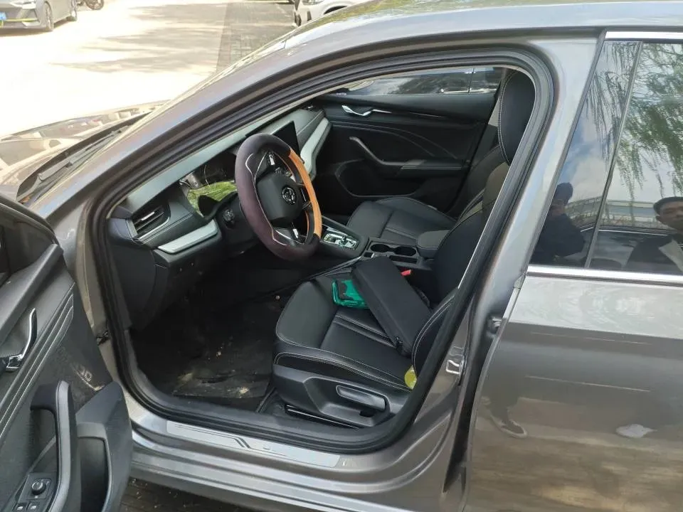 2022 Skoda Octavia 1.4T 150HP L4 7DCT,autocango,china used car exporter,china ev exporter,chinese used car exporter,chinese used ev exporter