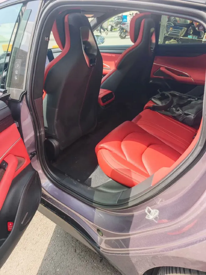 2024 MI SU7 BEV 101KWH,autocango,china used car exporter,china ev exporter,chinese used car exporter,chinese used ev exporter