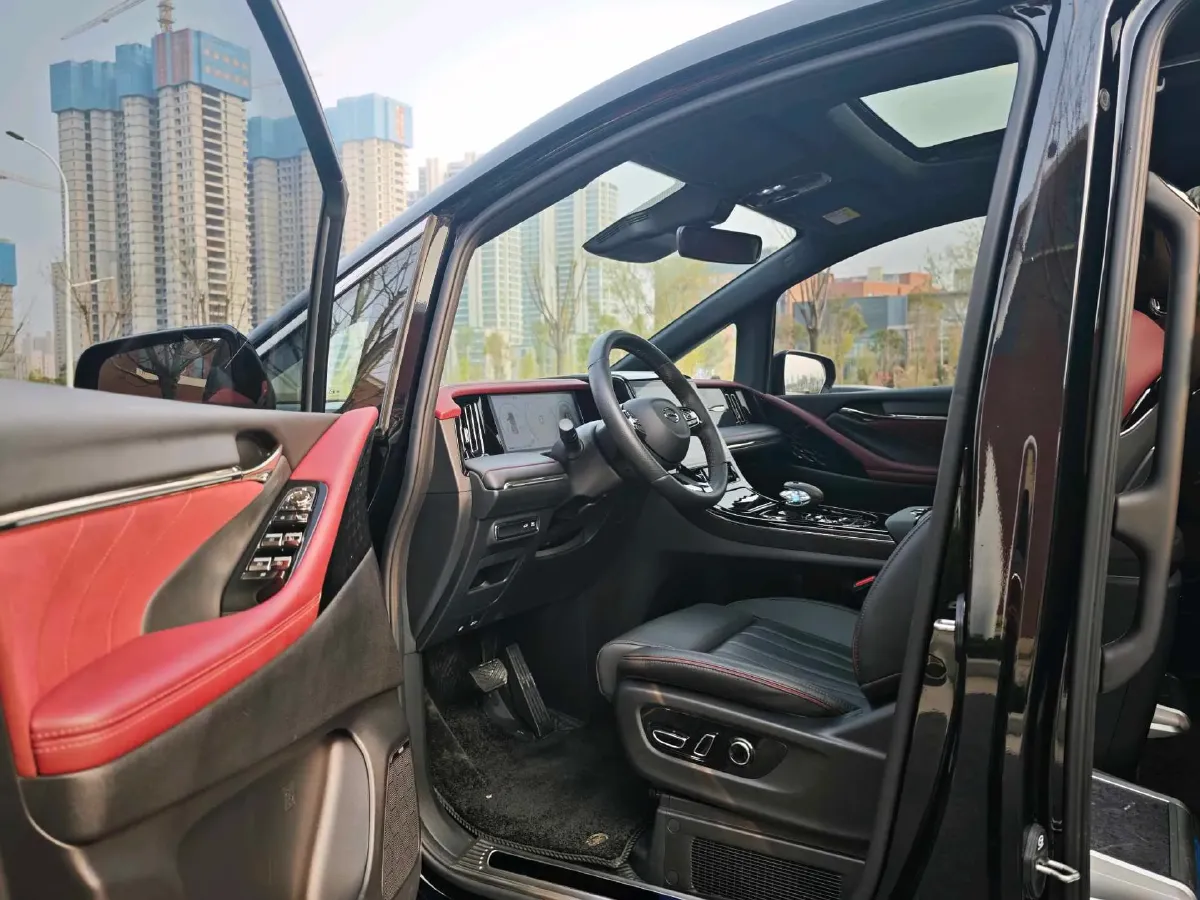 2024 GAC Trumpchi M8 2.0T 190HP L4 E-CVT Hybrid,autocango,china used car exporter,china ev exporter,chinese used car exporter,chinese used ev exporter