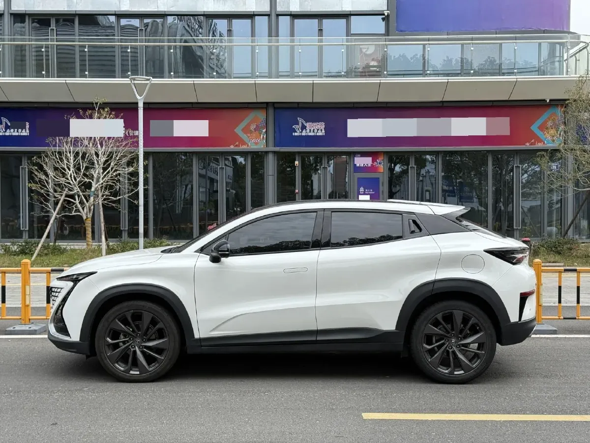 2021 ChangAn UNI-T 1.5T 180HP L4 7DCT,autocango,china used car exporter,china ev exporter,chinese used car exporter,chinese used ev exporter