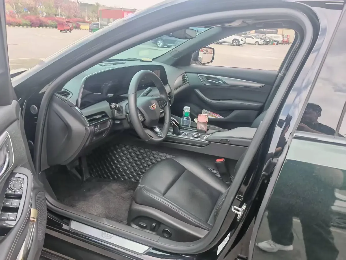 2024 Cadillac CT5 2.0T 237HP L4 10AT,autocango,china used car exporter,china ev exporter,chinese used car exporter,chinese used ev exporter