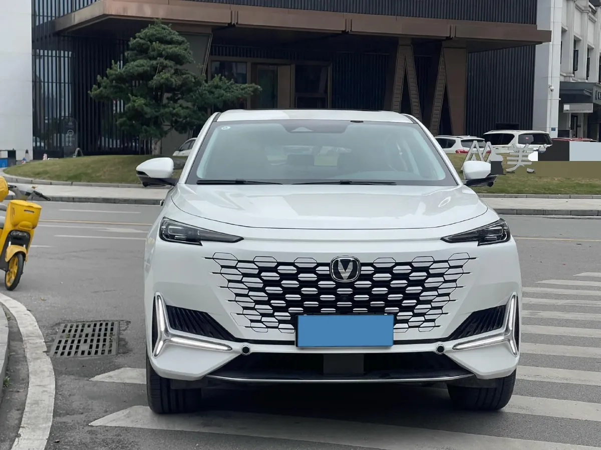 2024 ChangAn UNI-K 2.0T 233HP L4 8AT,autocango,china used car exporter,china ev exporter,chinese used car exporter,chinese used ev exporter