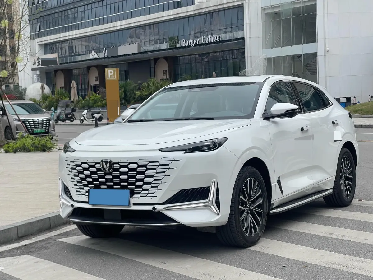 2024 ChangAn UNI-K 2.0T 233HP L4 8AT,autocango,china used car exporter,china ev exporter,chinese used car exporter,chinese used ev exporter