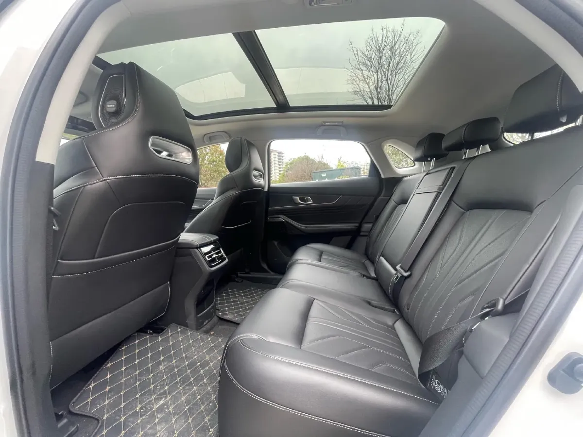 2024 ChangAn UNI-K 2.0T 233HP L4 8AT,autocango,china used car exporter,china ev exporter,chinese used car exporter,chinese used ev exporter