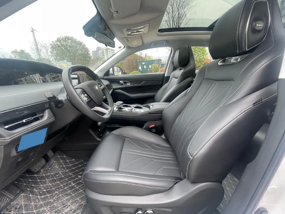 2024 ChangAn UNI-K 2.0T 233HP L4 8AT,autocango,china used car exporter,china ev exporter,chinese used car exporter,chinese used ev exporter