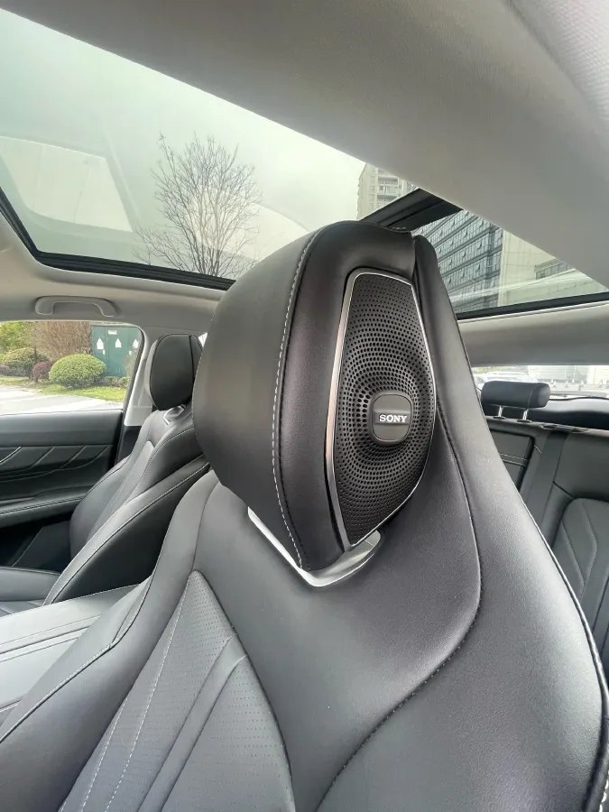 2024 ChangAn UNI-K 2.0T 233HP L4 8AT,autocango,china used car exporter,china ev exporter,chinese used car exporter,chinese used ev exporter