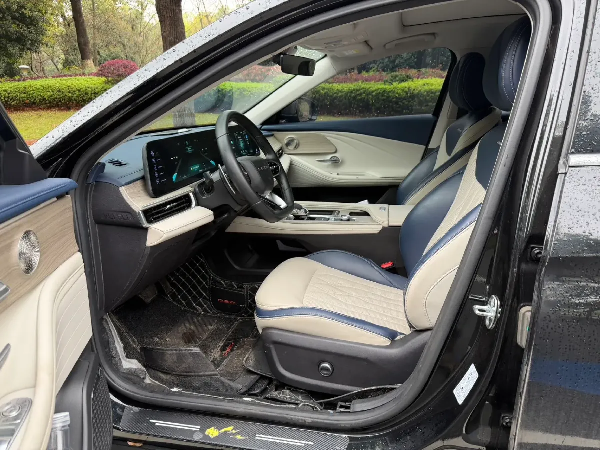 2022 Chery Arrizo 8 1.6T 197HP L4 7DCT,autocango,china used car exporter,china ev exporter,chinese used car exporter,chinese used ev exporter