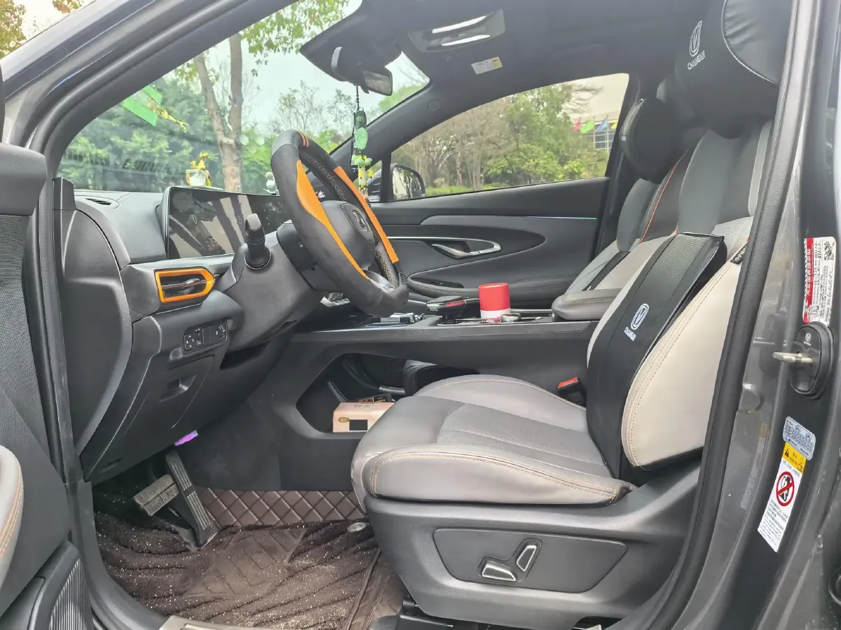 2021 ChangAn UNI-T 1.5T 180HP L4 7DCT,autocango,china used car exporter,china ev exporter,chinese used car exporter,chinese used ev exporter