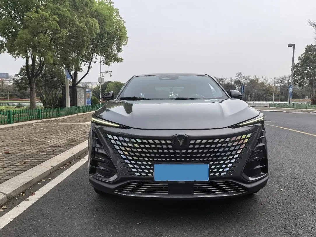2021 ChangAn UNI-T 1.5T 180HP L4 7DCT,autocango,china used car exporter,china ev exporter,chinese used car exporter,chinese used ev exporter