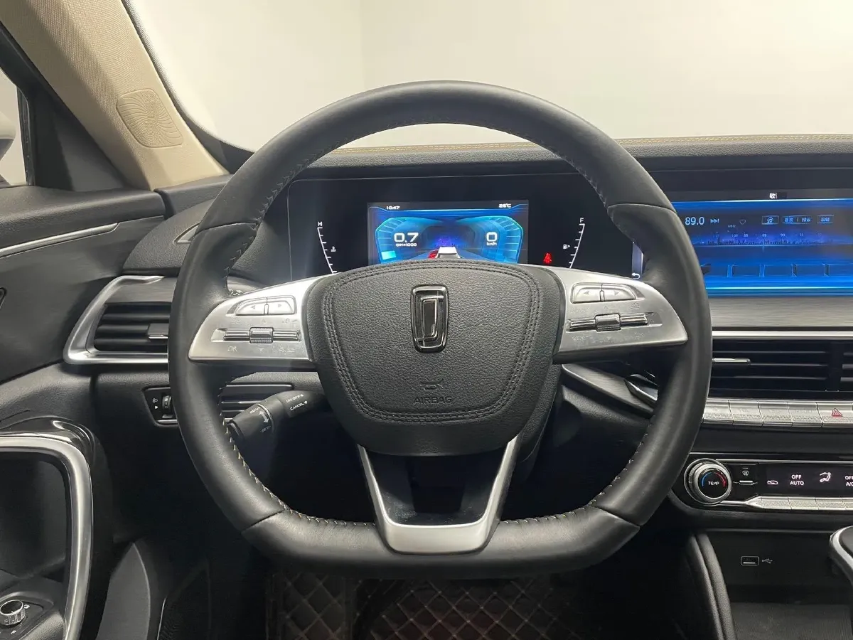 2019 Bestune T77 1.2T 143HP L4 7DCT,autocango,china used car exporter,china ev exporter,chinese used car exporter,chinese used ev exporter