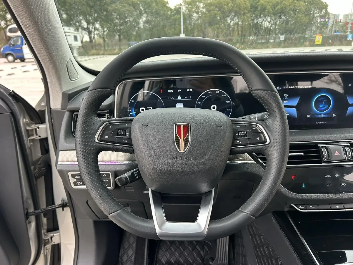 2022 HongQi HS5 2.0T 224HP L4 6AT,autocango,china used car exporter,china ev exporter,chinese used car exporter,chinese used ev exporter