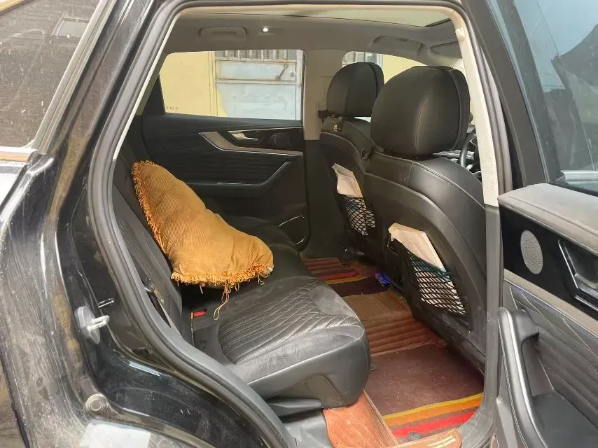 2022 HongQi HS5 2.0T 224HP L4 6AT,autocango,china used car exporter,china ev exporter,chinese used car exporter,chinese used ev exporter