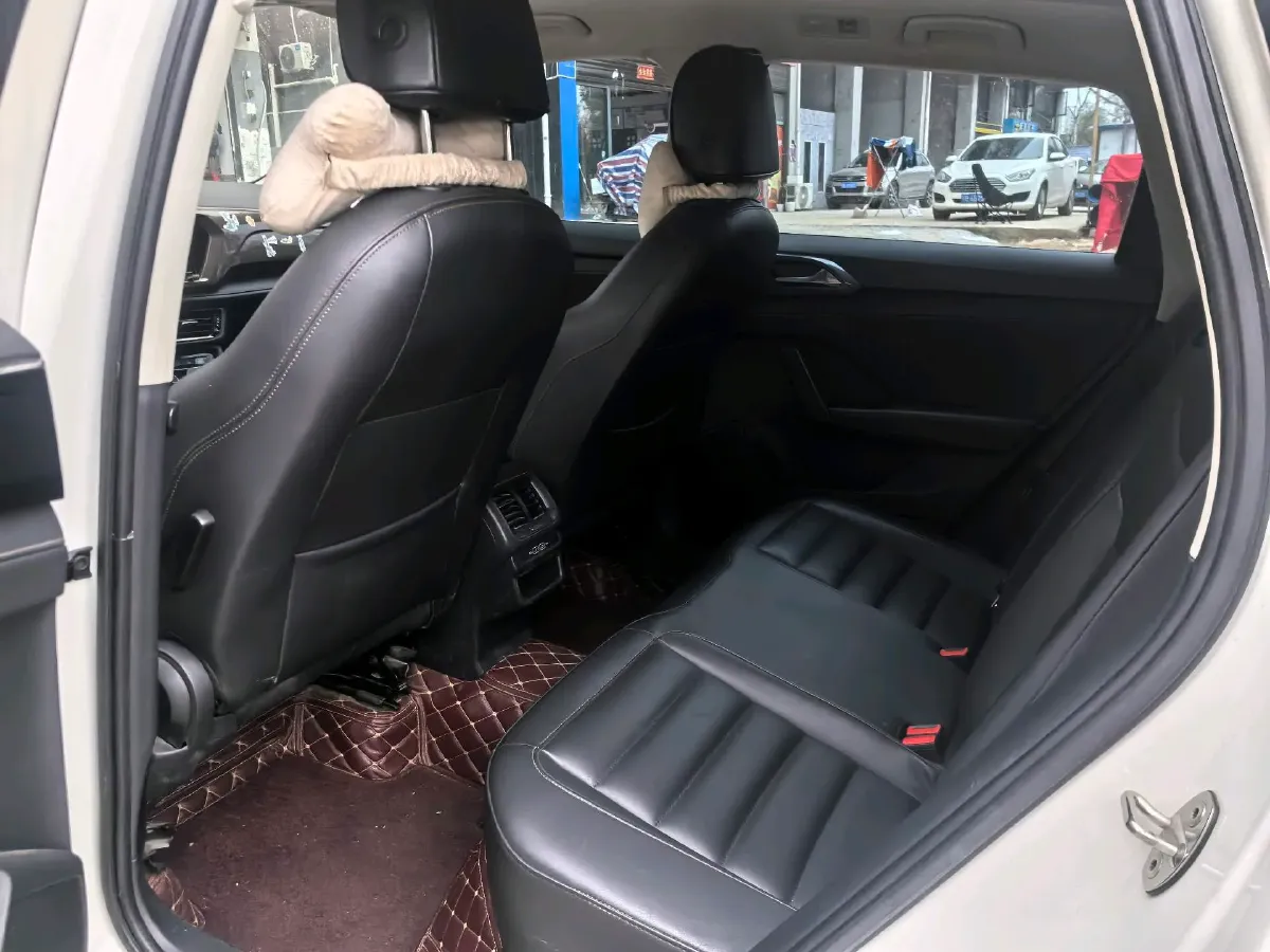 2019 MINI MINI 1.5T 102HP L3 7DCT,autocango,china used car exporter,china ev exporter,chinese used car exporter,chinese used ev exporter