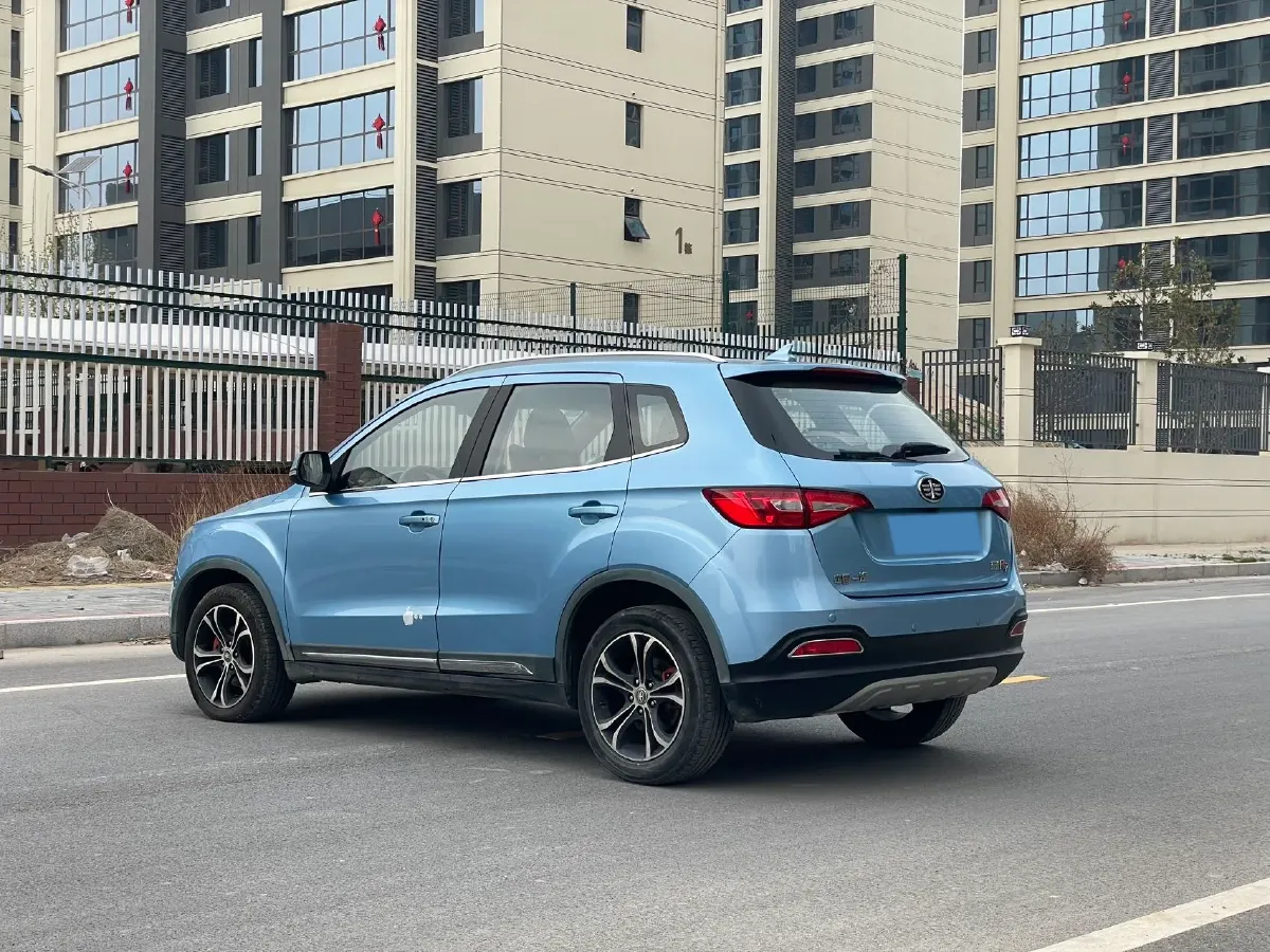 2017 FAW Senia R7 1.6L 116HP L4 6AT,autocango,china used car exporter,china ev exporter,chinese used car exporter,chinese used ev exporter