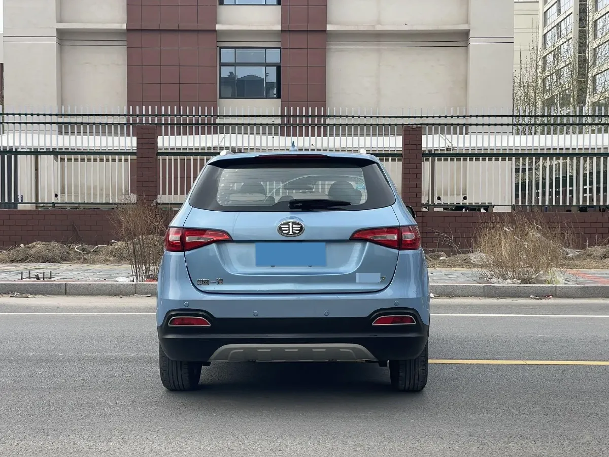 2017 FAW Senia R7 1.6L 116HP L4 6AT,autocango,china used car exporter,china ev exporter,chinese used car exporter,chinese used ev exporter