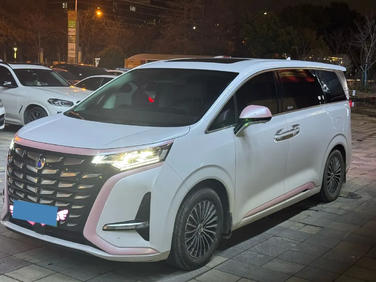 2024 Denza D9 1.5T 139HP L4 E-CVT PHEV 40KWH,autocango,china used car exporter,china ev exporter,chinese used car exporter,chinese used ev exporter
