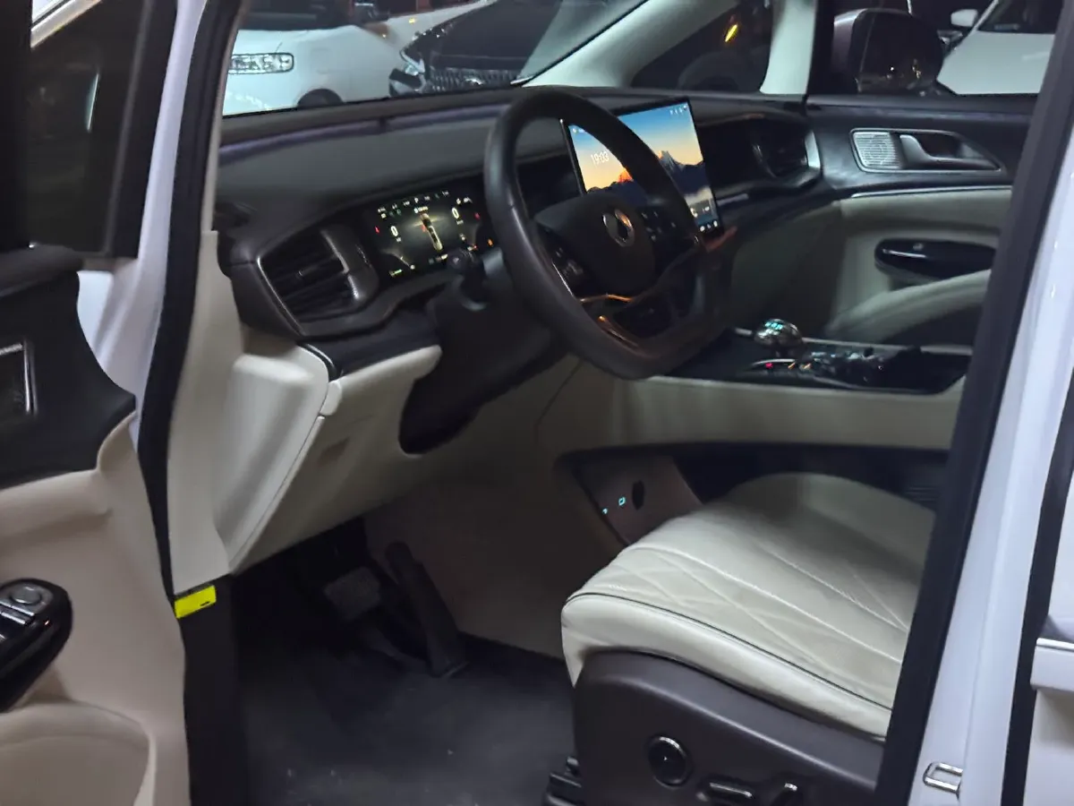 2024 Denza D9 1.5T 139HP L4 E-CVT PHEV 40KWH,autocango,china used car exporter,china ev exporter,chinese used car exporter,chinese used ev exporter