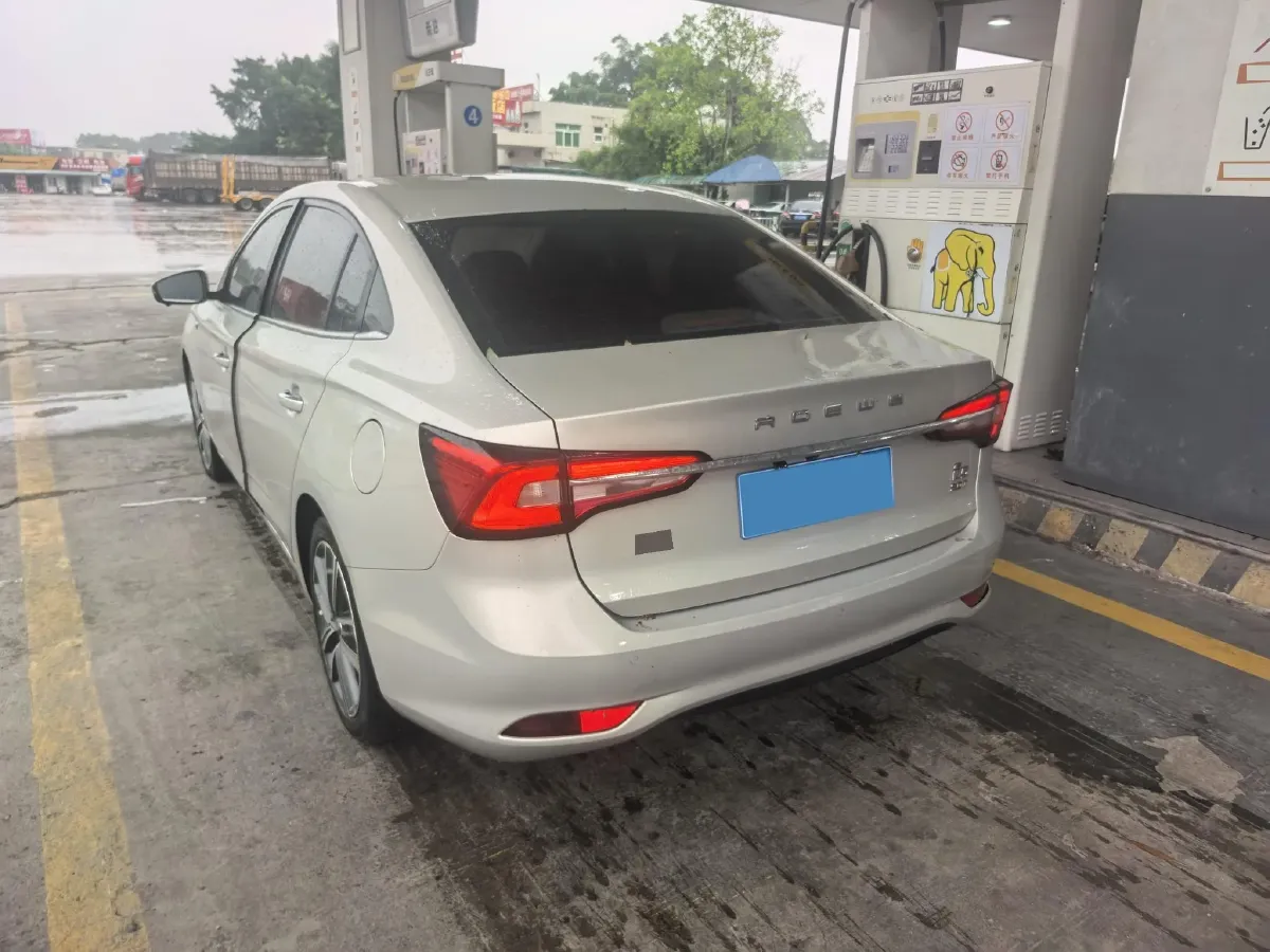 2019 Roewe i5 1.5T 169HP L4 7DCT,autocango,china used car exporter,china ev exporter,chinese used car exporter,chinese used ev exporter