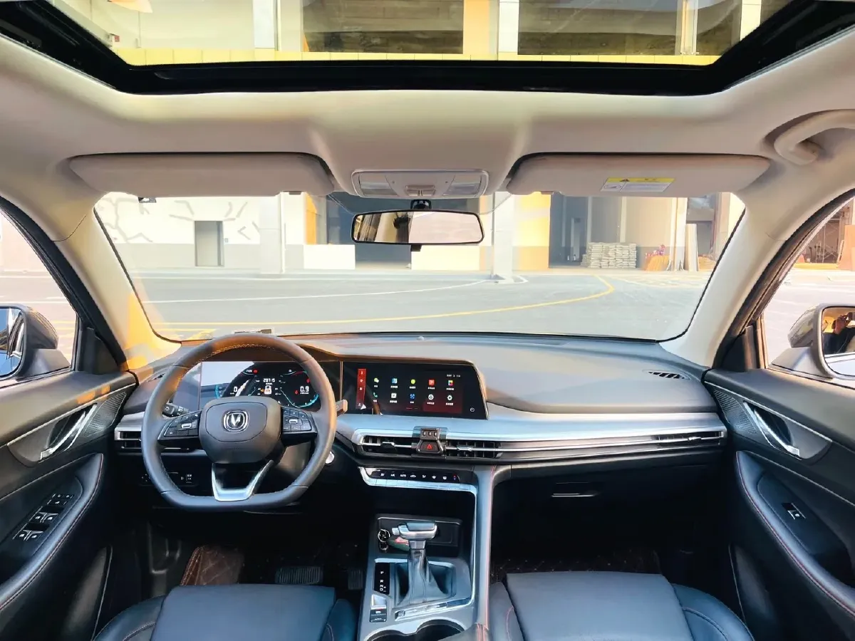 2021 ChangAn CS35 Plus 1.4T 160HP L4 7DCT,autocango,china used car exporter,china ev exporter,chinese used car exporter,chinese used ev exporter