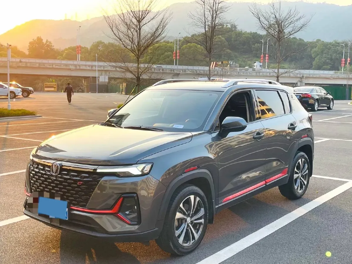 2021 ChangAn CS35 Plus 1.4T 160HP L4 7DCT,autocango,china used car exporter,china ev exporter,chinese used car exporter,chinese used ev exporter