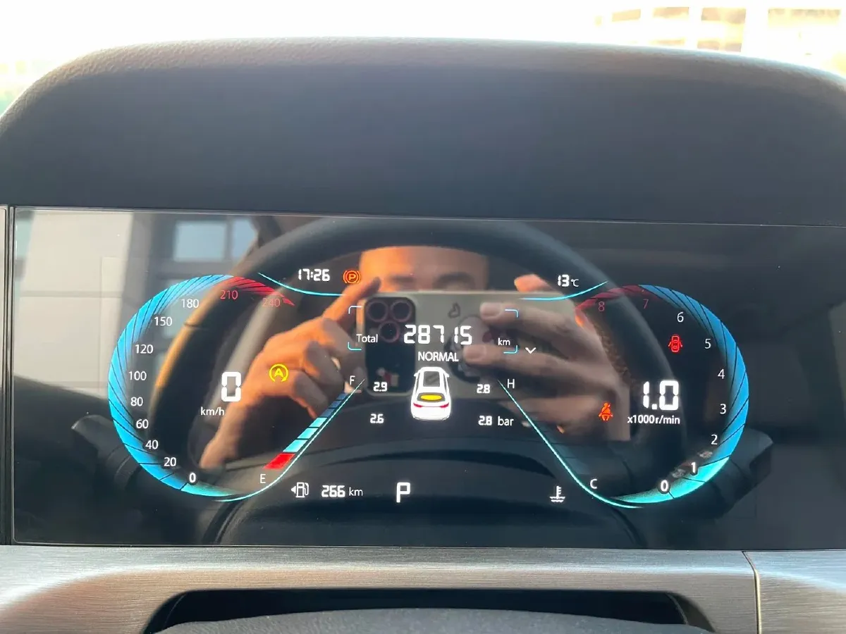 2021 ChangAn CS35 Plus 1.4T 160HP L4 7DCT,autocango,china used car exporter,china ev exporter,chinese used car exporter,chinese used ev exporter