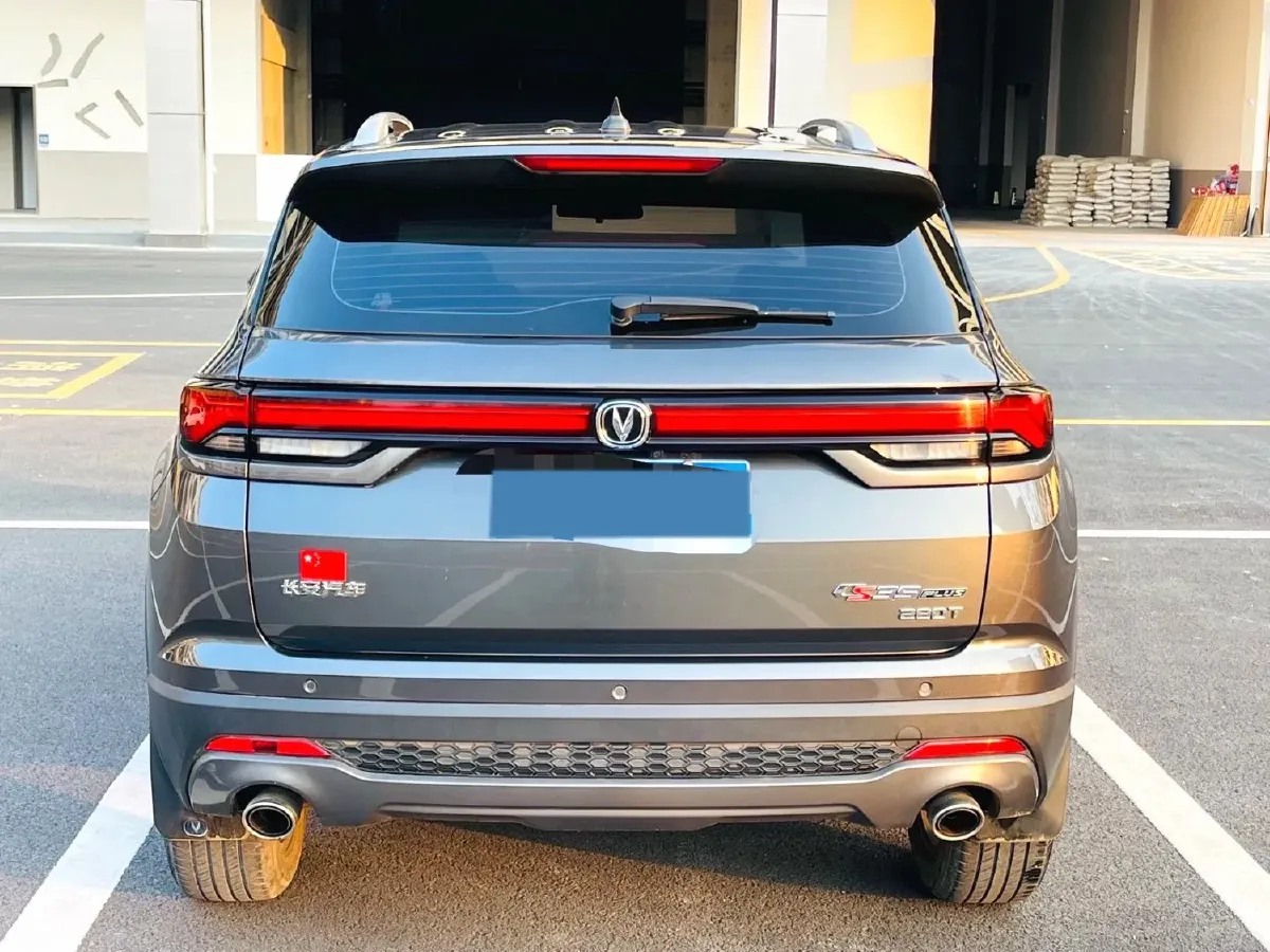 2021 ChangAn CS35 Plus 1.4T 160HP L4 7DCT,autocango,china used car exporter,china ev exporter,chinese used car exporter,chinese used ev exporter