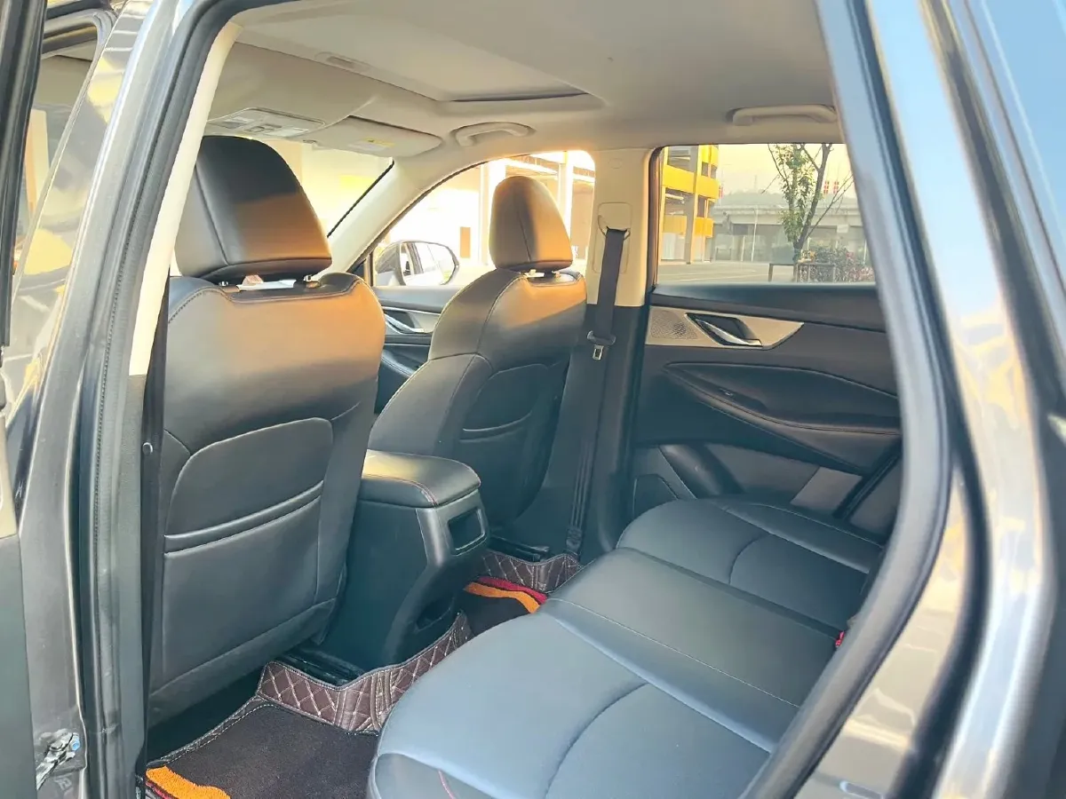 2021 ChangAn CS35 Plus 1.4T 160HP L4 7DCT,autocango,china used car exporter,china ev exporter,chinese used car exporter,chinese used ev exporter